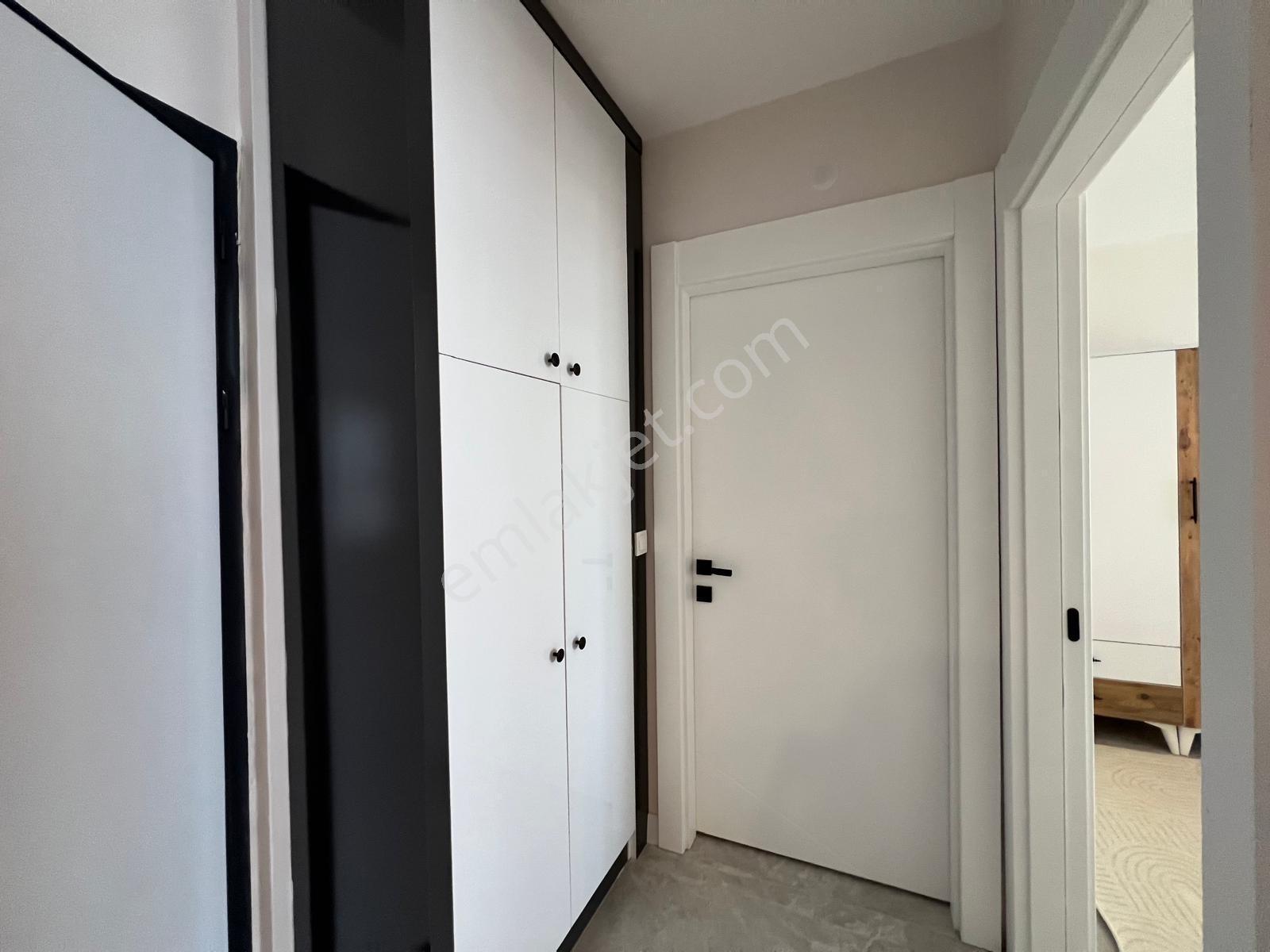 İncek 'te Kiracılı Full Esyalı Yatırıma Uygun Satılık Daire — fotoğraf 20