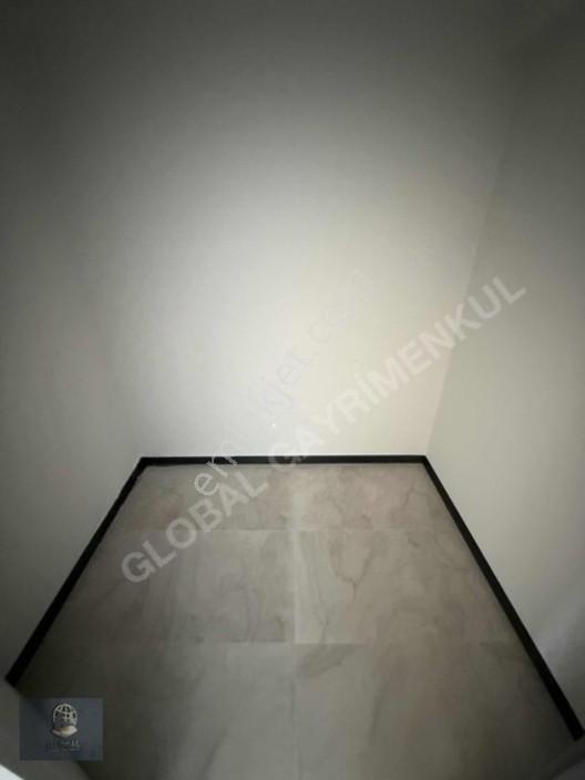 Deniz Manzaralı 4+1 Lüx Sıfır Bahçe Kullanım Alanlı Havuzlu — fotoğraf 14
