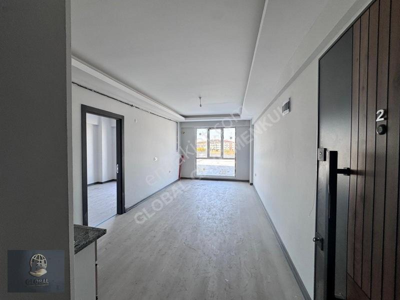 Çorlu Hatip'Te Havuzlu Site İçinde Satılık 1+1 Daire 45M²