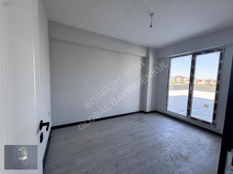 Çorlu Hatip'te Havuzlu Site İçinde Satılık 1+1 Daire 45m² — fotoğraf 9