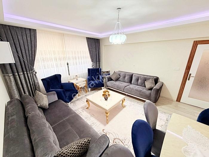 Yenikent Emlak'tan Satılık 4+1 Kilerli Geniş Lüx Daire — fotoğraf 2