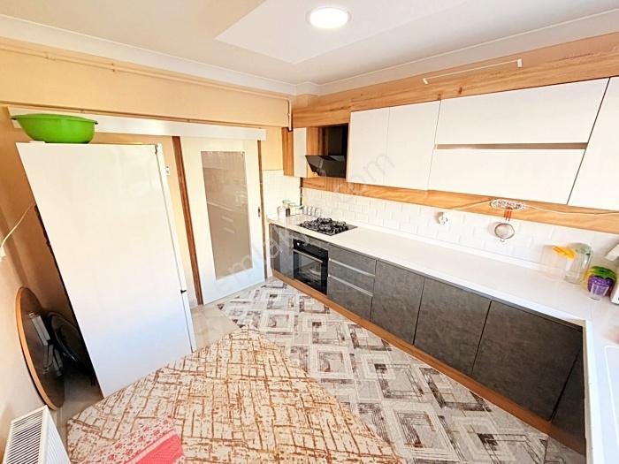 Yenikent Emlak'tan Satılık 4+1 Kilerli Geniş Lüx Daire — fotoğraf 24