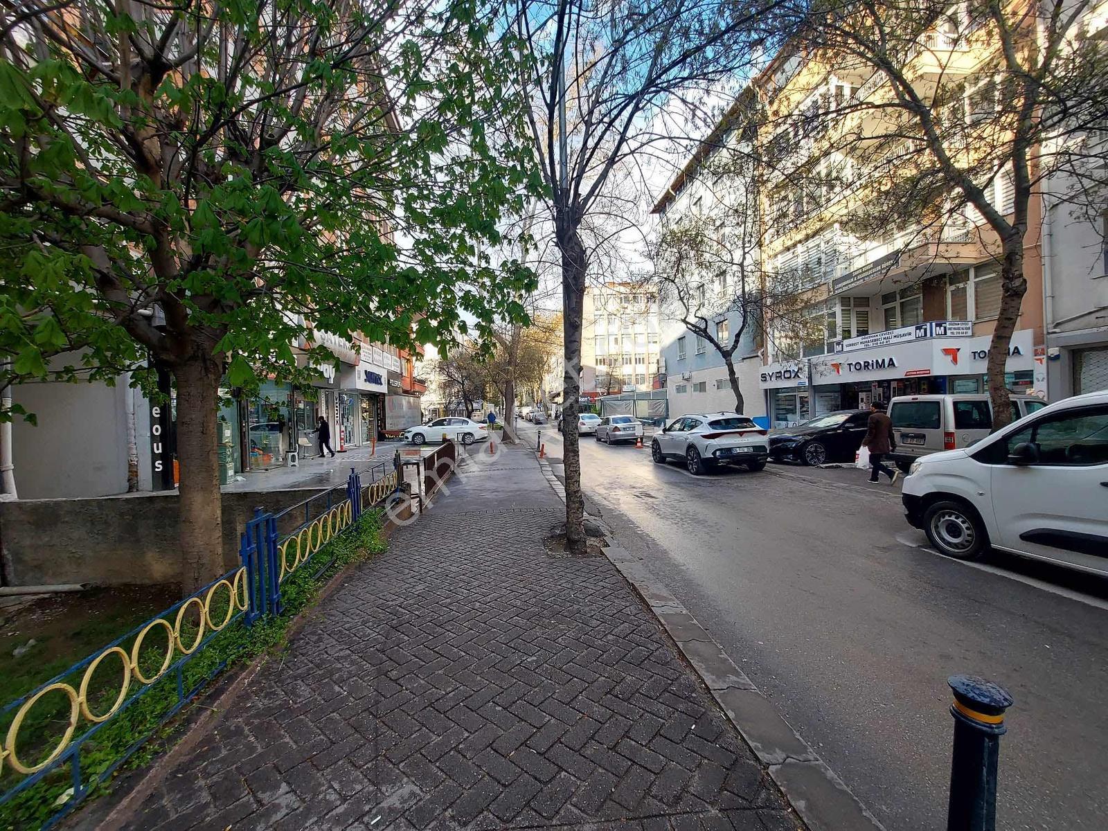 E.efor'dan Hanımeli Sokakta Satıık 2+1 Satılık Daire — fotoğraf 2