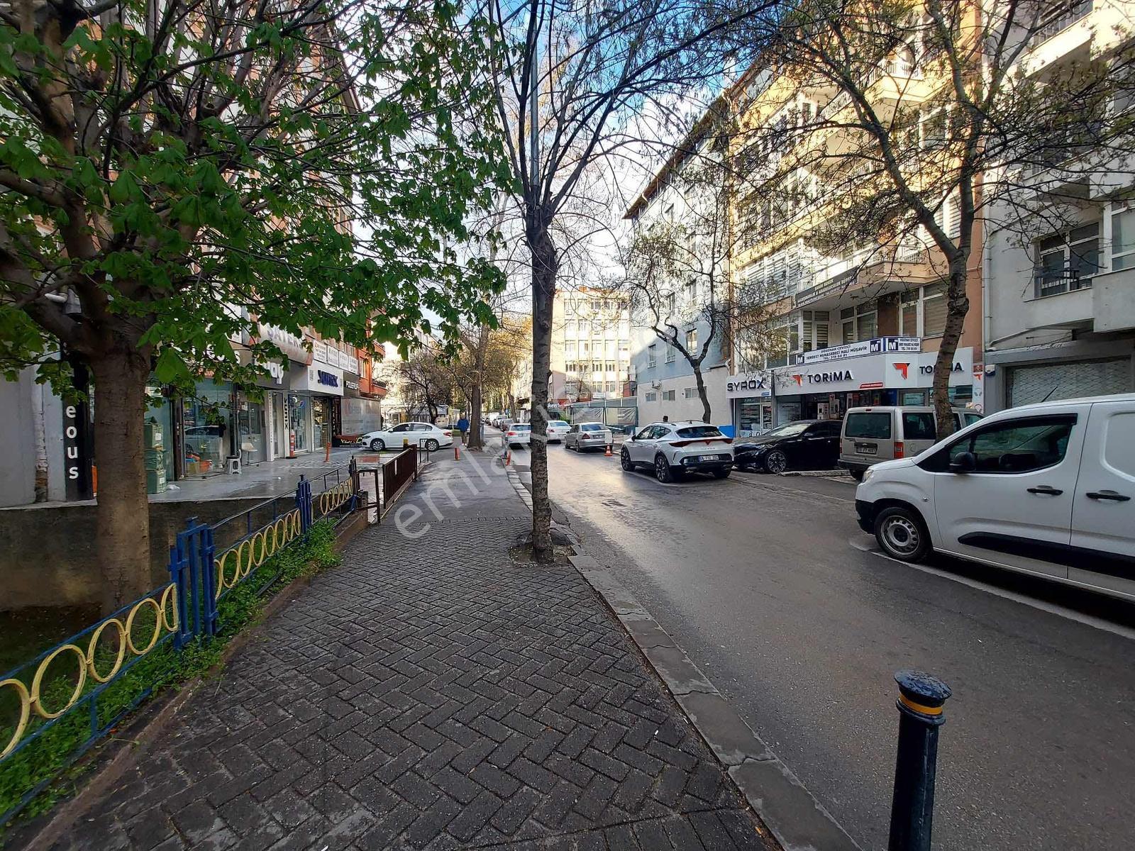 E.efor'dan Hanımeli Sokakta Satıık 2+1 Satılık Daire — fotoğraf 4