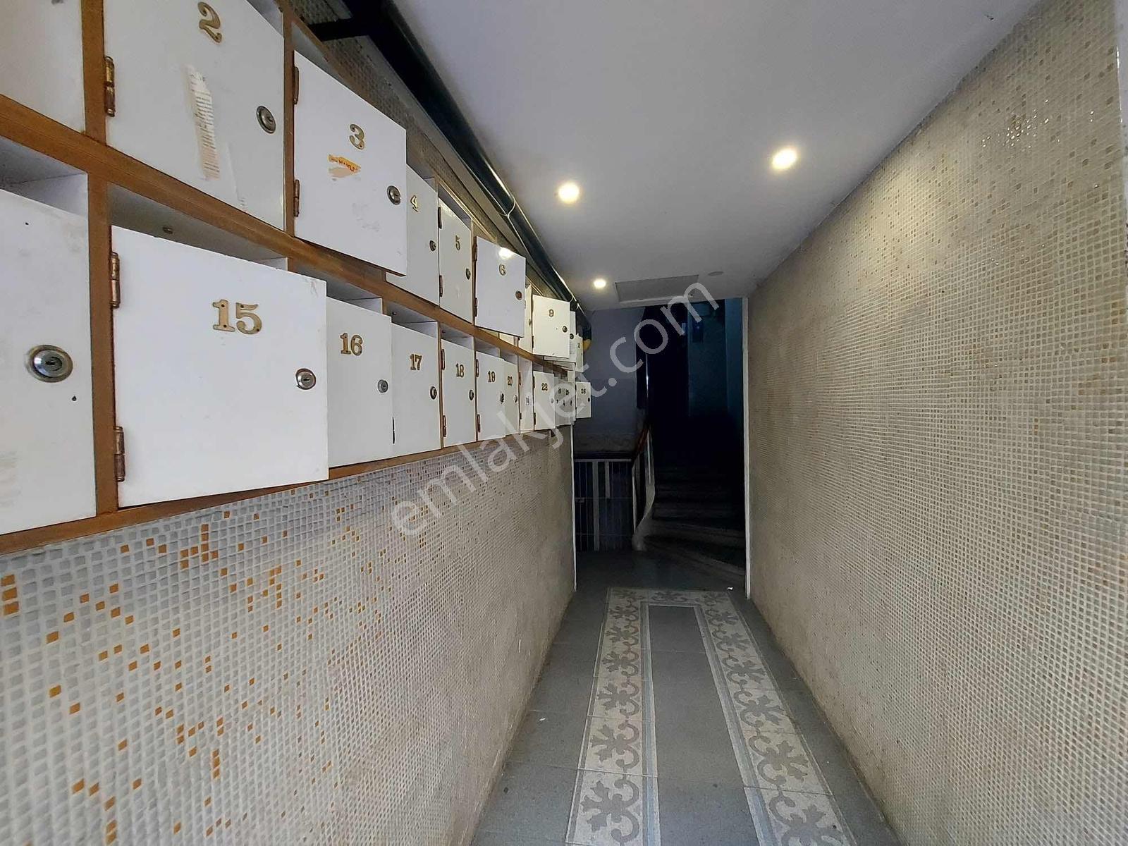 E.efor'dan Hanımeli Sokakta Satıık 2+1 Satılık Daire — fotoğraf 6