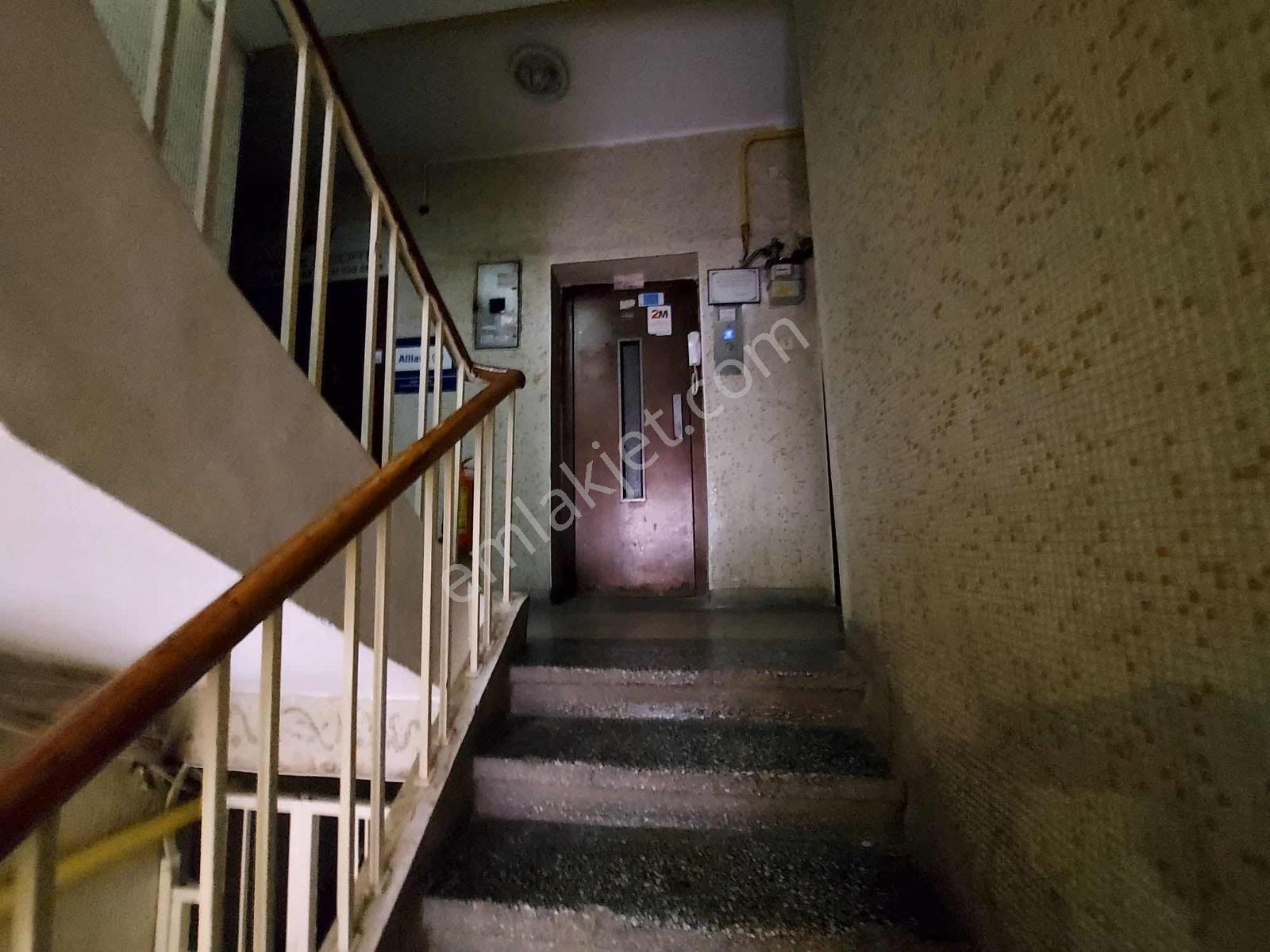 E.efor'dan Hanımeli Sokakta Satıık 2+1 Satılık Daire — fotoğraf 8