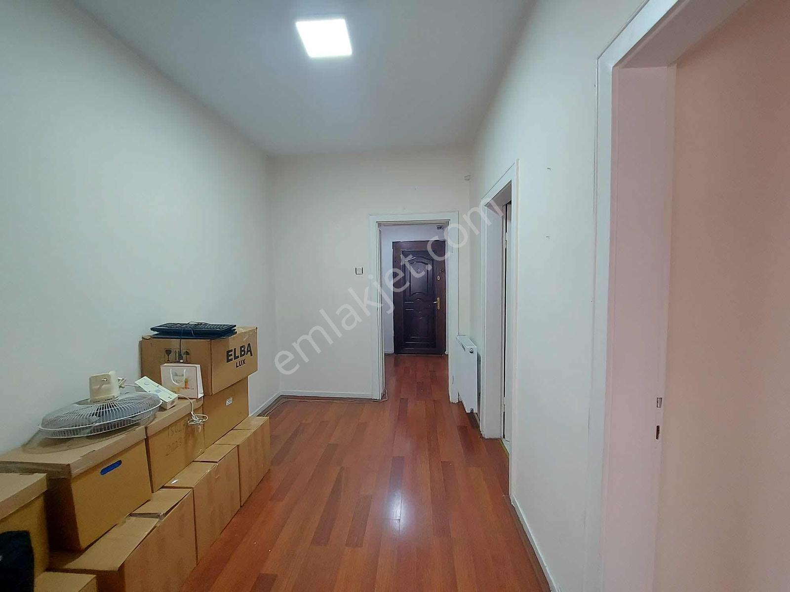 E.efor'dan Hanımeli Sokakta Satıık 2+1 Satılık Daire — fotoğraf 13