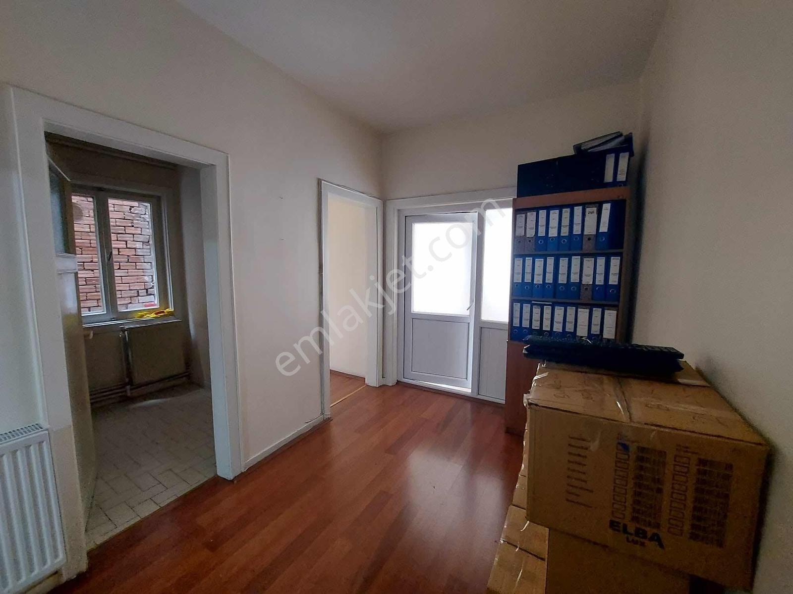 E.efor'dan Hanımeli Sokakta Satıık 2+1 Satılık Daire — fotoğraf 18
