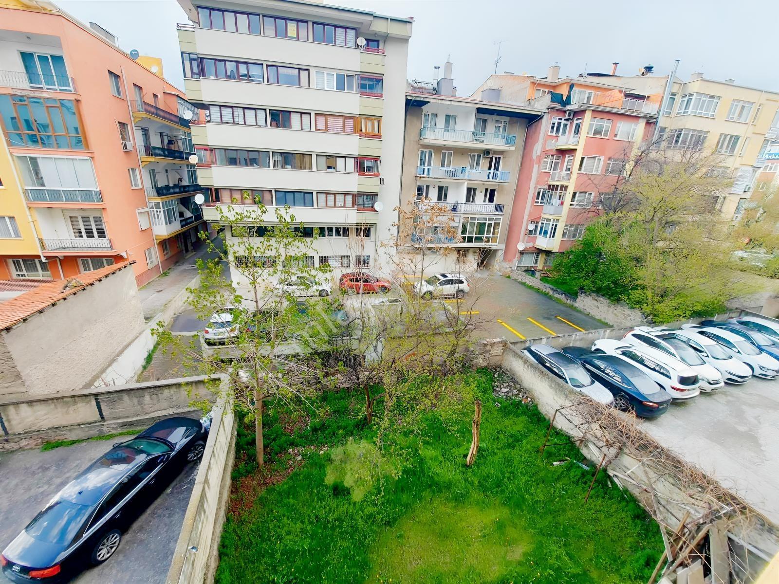E.efor'dan Hanımeli Sokakta Satıık 2+1 Satılık Daire — fotoğraf 28