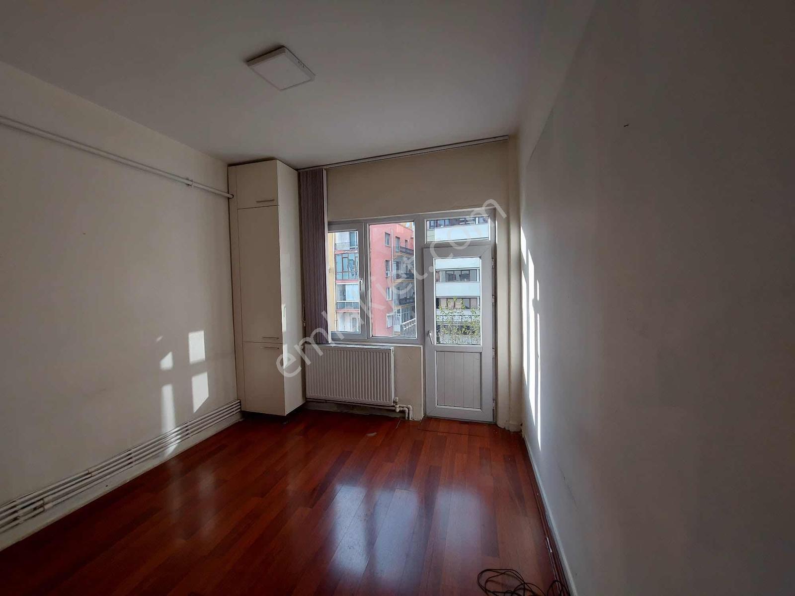 E.efor'dan Hanımeli Sokakta Satıık 2+1 Satılık Daire — fotoğraf 32