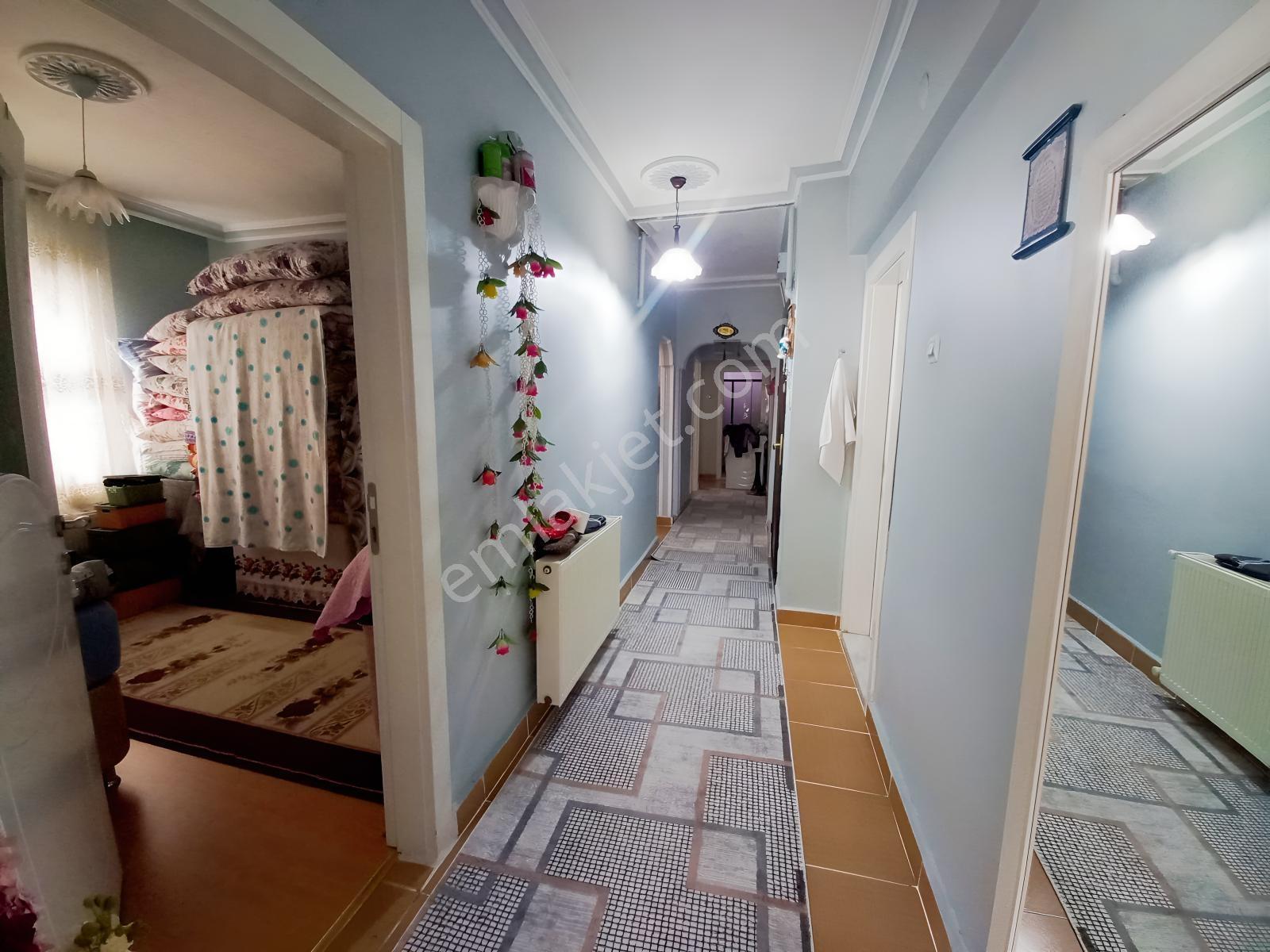 Es'as'tan Tandoğanda 3+1 Bakımlı Merkezi Konumda Satılık Daire — fotoğraf 17