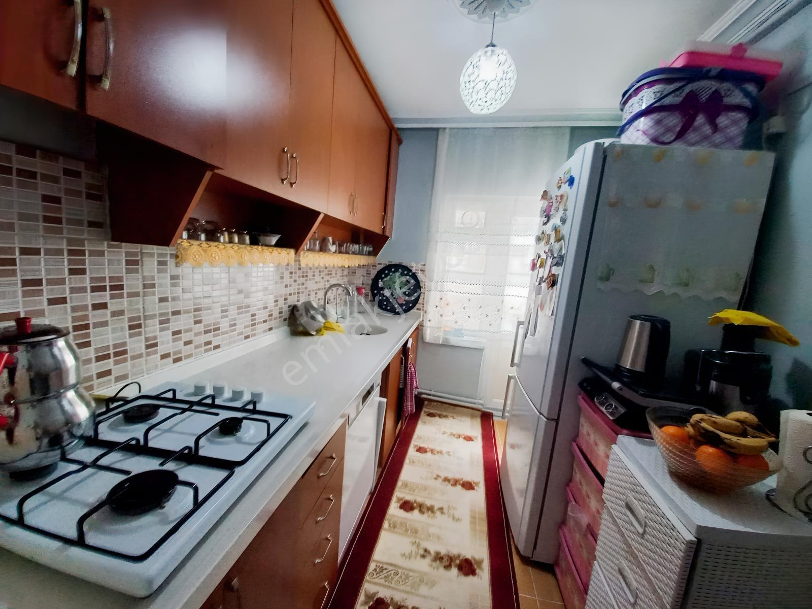 Es'as'tan Tandoğanda 3+1 Bakımlı Merkezi Konumda Satılık Daire — fotoğraf 19
