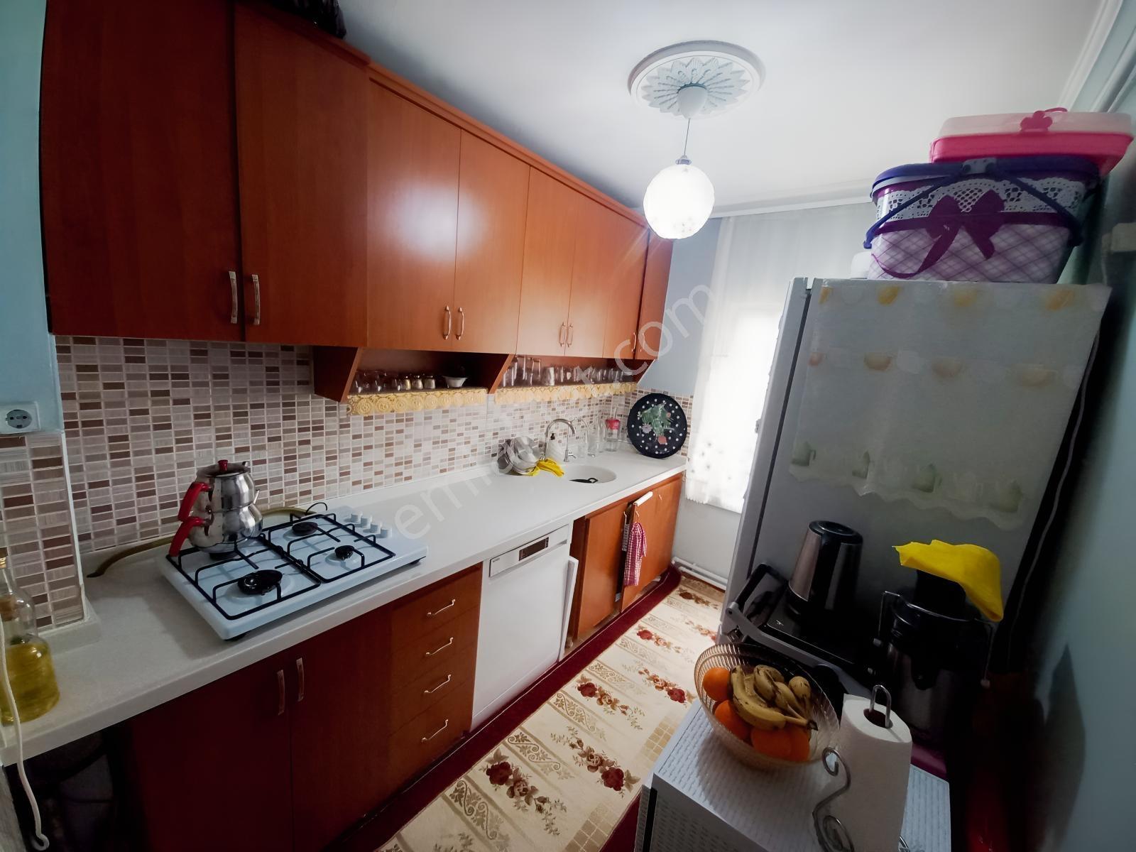 Es'as'tan Tandoğanda 3+1 Bakımlı Merkezi Konumda Satılık Daire — fotoğraf 21