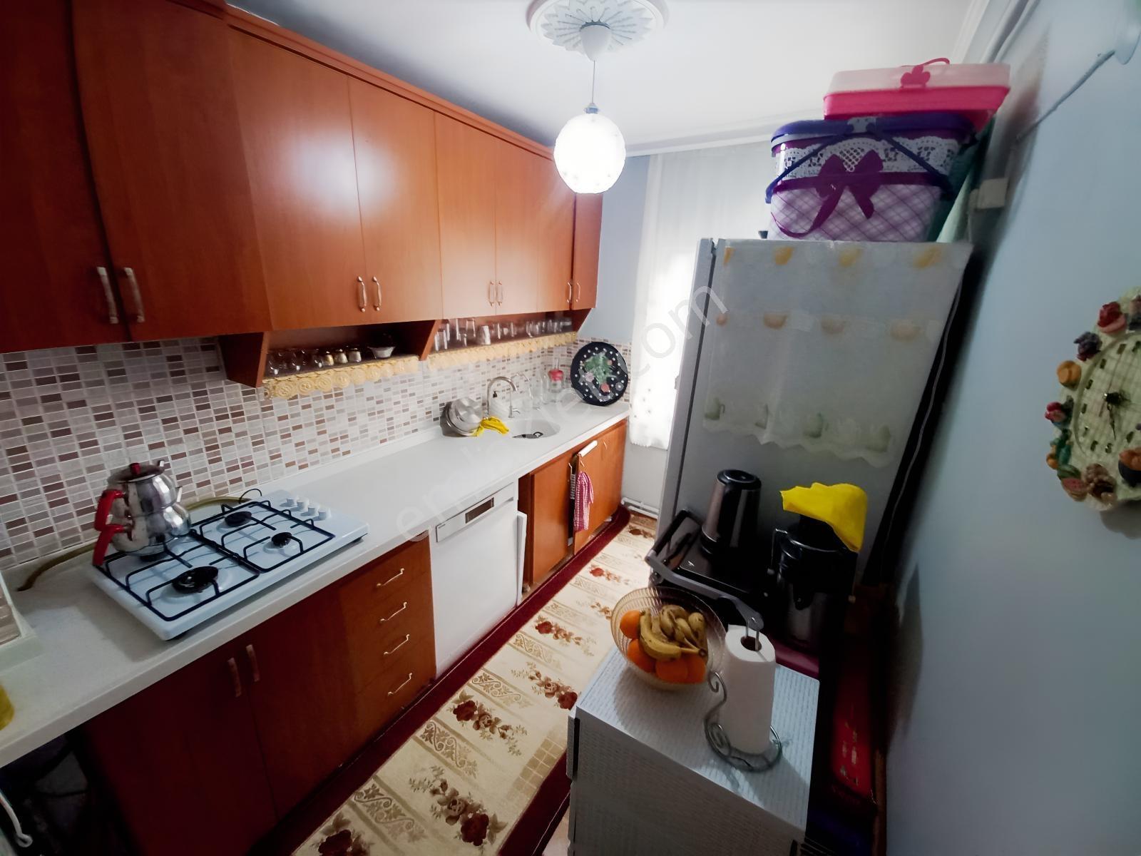 Es'as'tan Tandoğanda 3+1 Bakımlı Merkezi Konumda Satılık Daire — fotoğraf 22