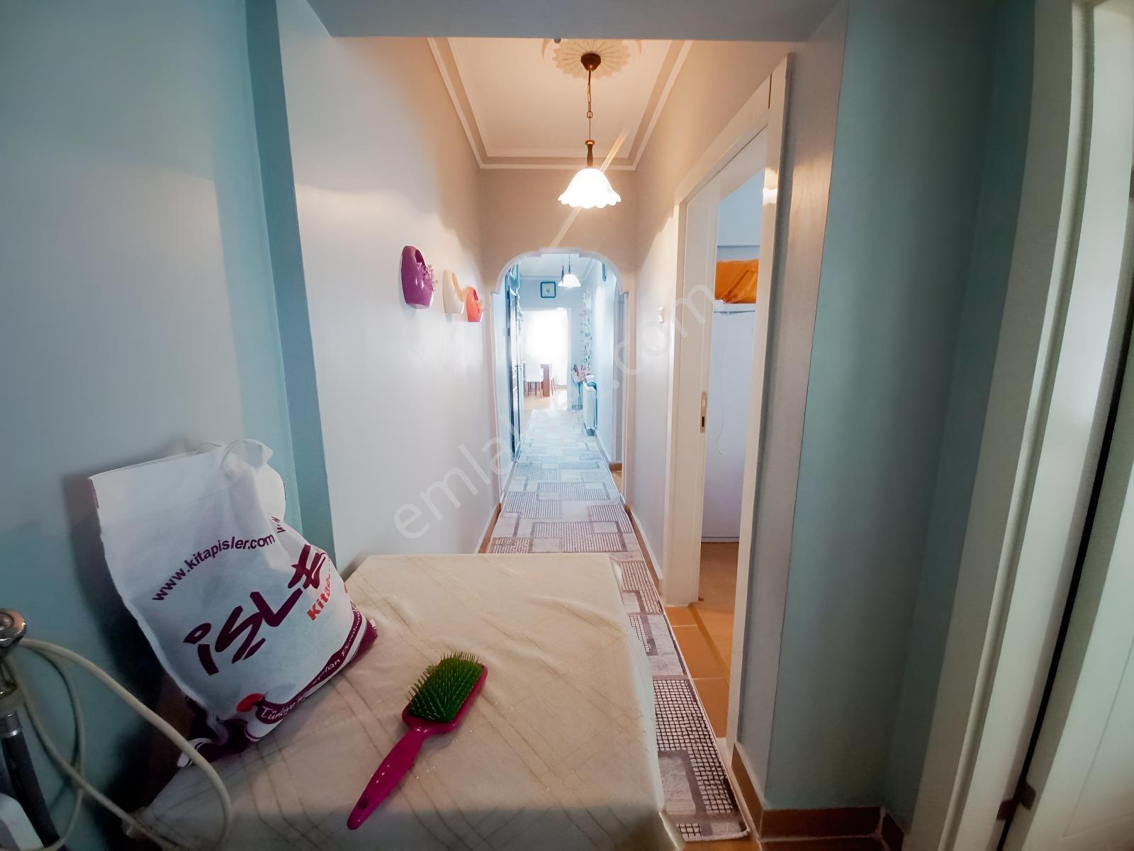 Es'as'tan Tandoğanda 3+1 Bakımlı Merkezi Konumda Satılık Daire — fotoğraf 23