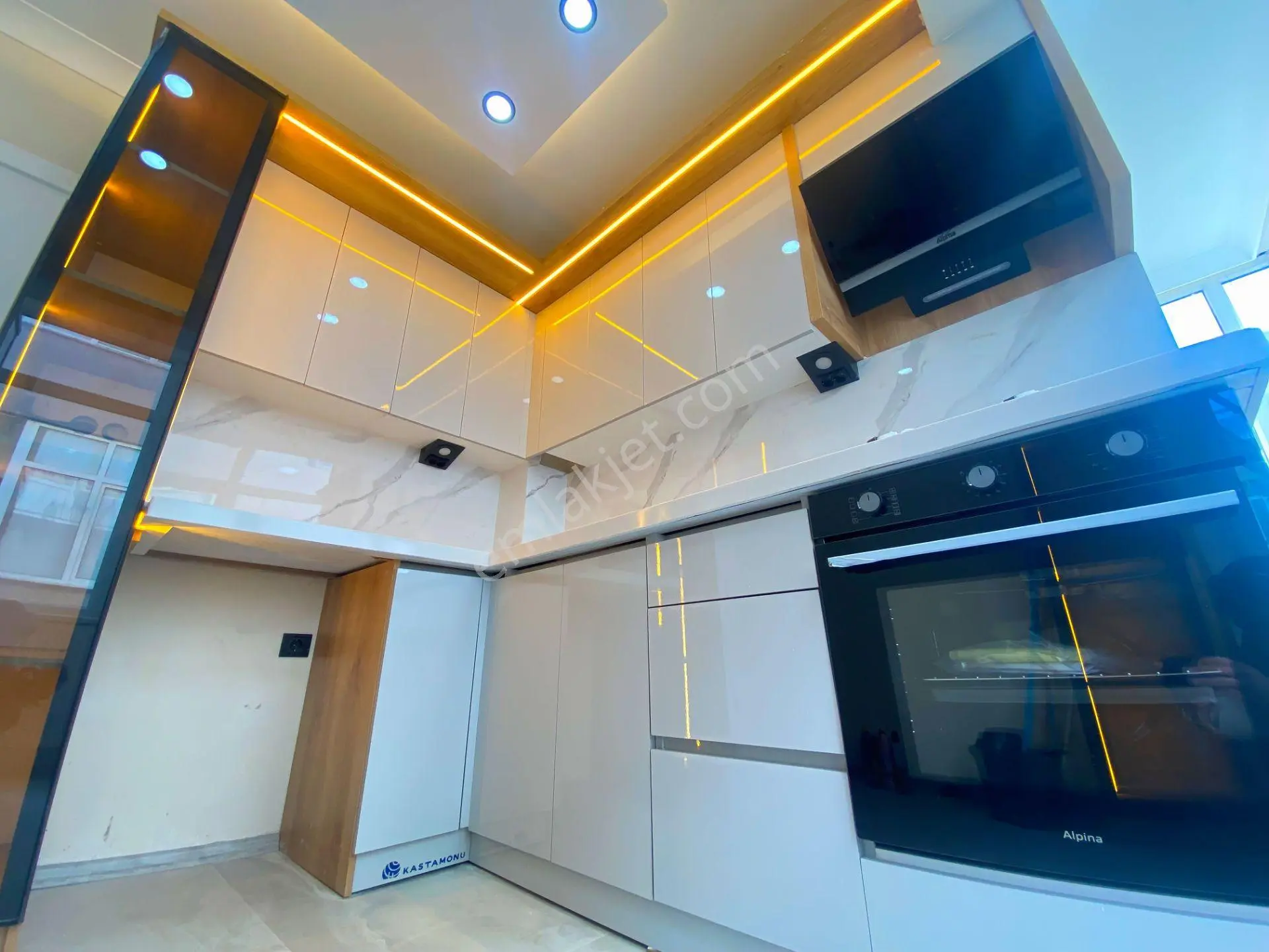 Aktif'ten Akçay Merkezde Satılık Denize 200mt Arakat Ebeveyn Banyolu 2+1 Daire — fotoğraf 25