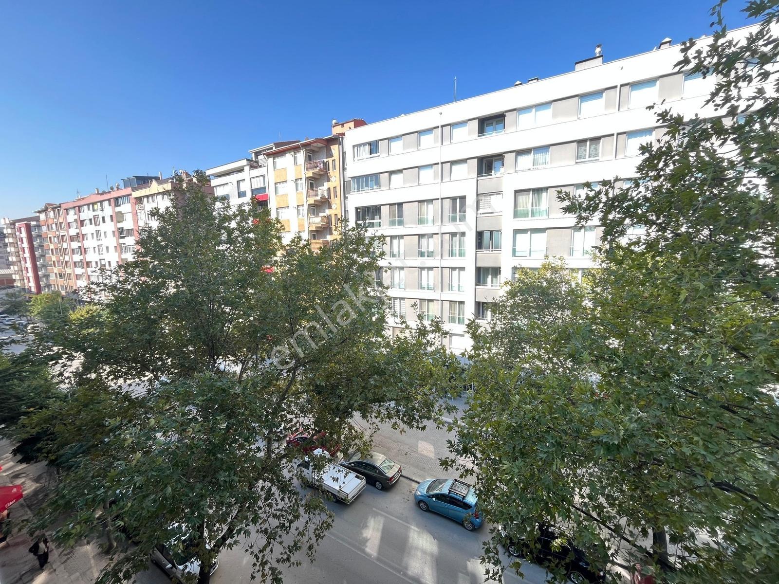Bess'den Kurtuluş Mah. Vatan Caddesi Üzeri Satılık 3+1 Daire — fotoğraf 21