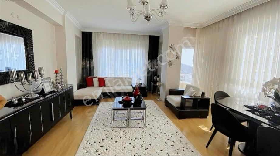 Turyap Tan Muhteşem Konumda — fotoğraf 8