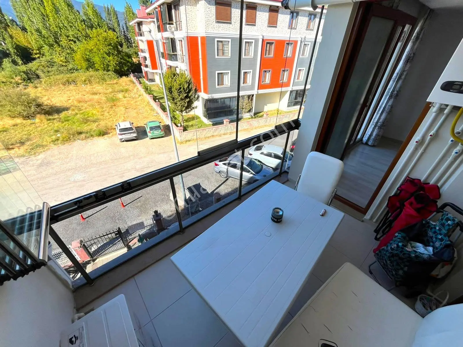 Gümüşden Akçay'da Ön Cephe Arakat Cam Balkonlu Doğalgazlı 1+1 Daire — fotoğraf 5