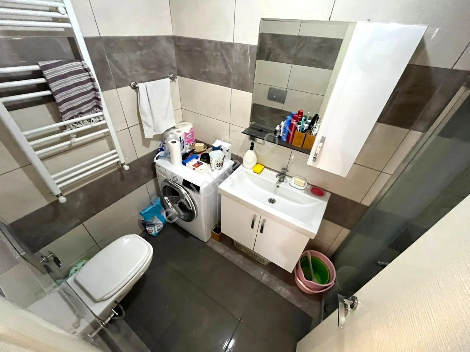 Gümüşden Akçay'da Ön Cephe Arakat Cam Balkonlu Doğalgazlı 1+1 Daire — fotoğraf 11