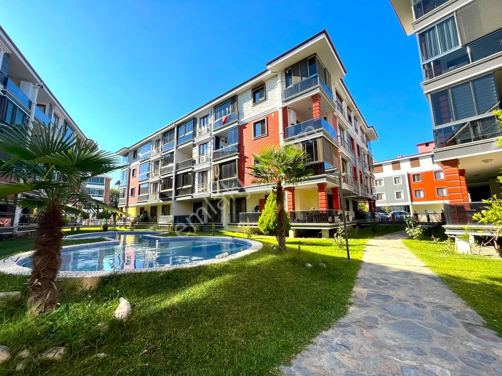 Gümüşden Akçay'da Ön Cephe Arakat Cam Balkonlu Doğalgazlı 1+1 Daire — fotoğraf 22