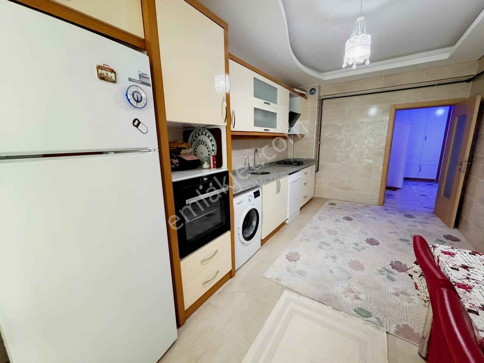 Yüksel Şahin'den Parsana'da 3+1 Arakat Asansörlü 180 M2 Geniş — fotoğraf 4