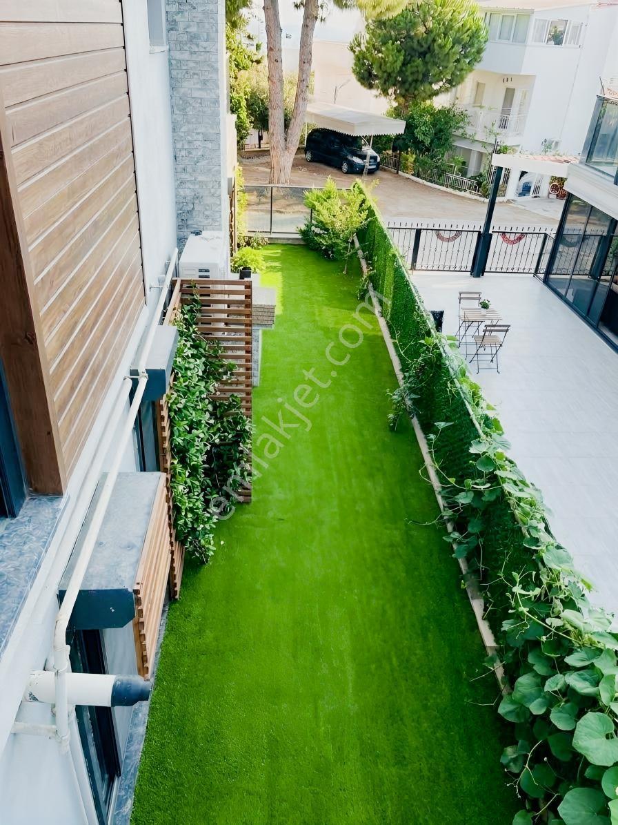 Kuşadası Kadınlar Denizi'nde Deniz Manzaralı Müstakil 3+1 Villa — fotoğraf 5