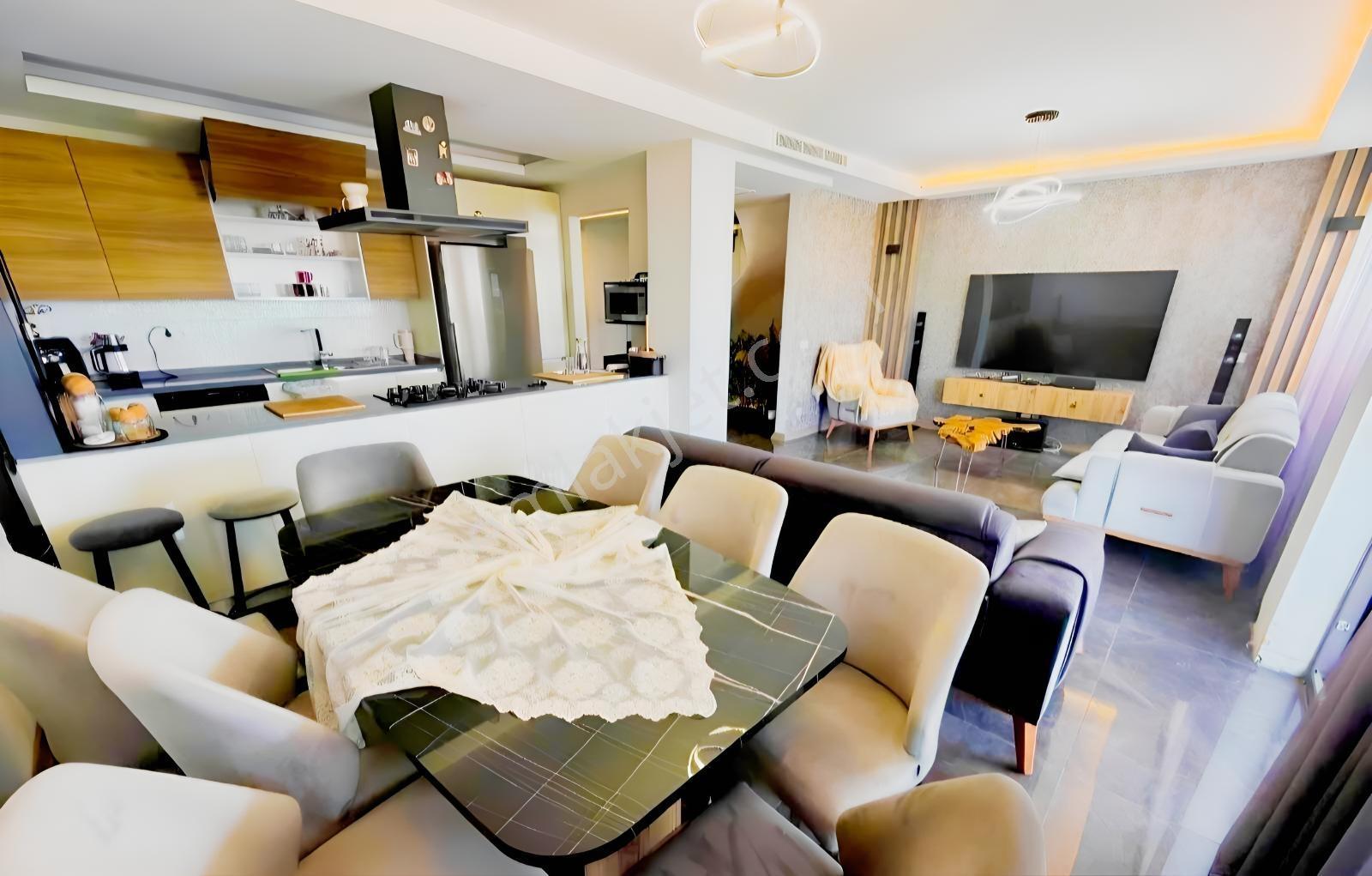 Kuşadası Kadınlar Denizi'nde Deniz Manzaralı Müstakil 3+1 Villa — fotoğraf 6