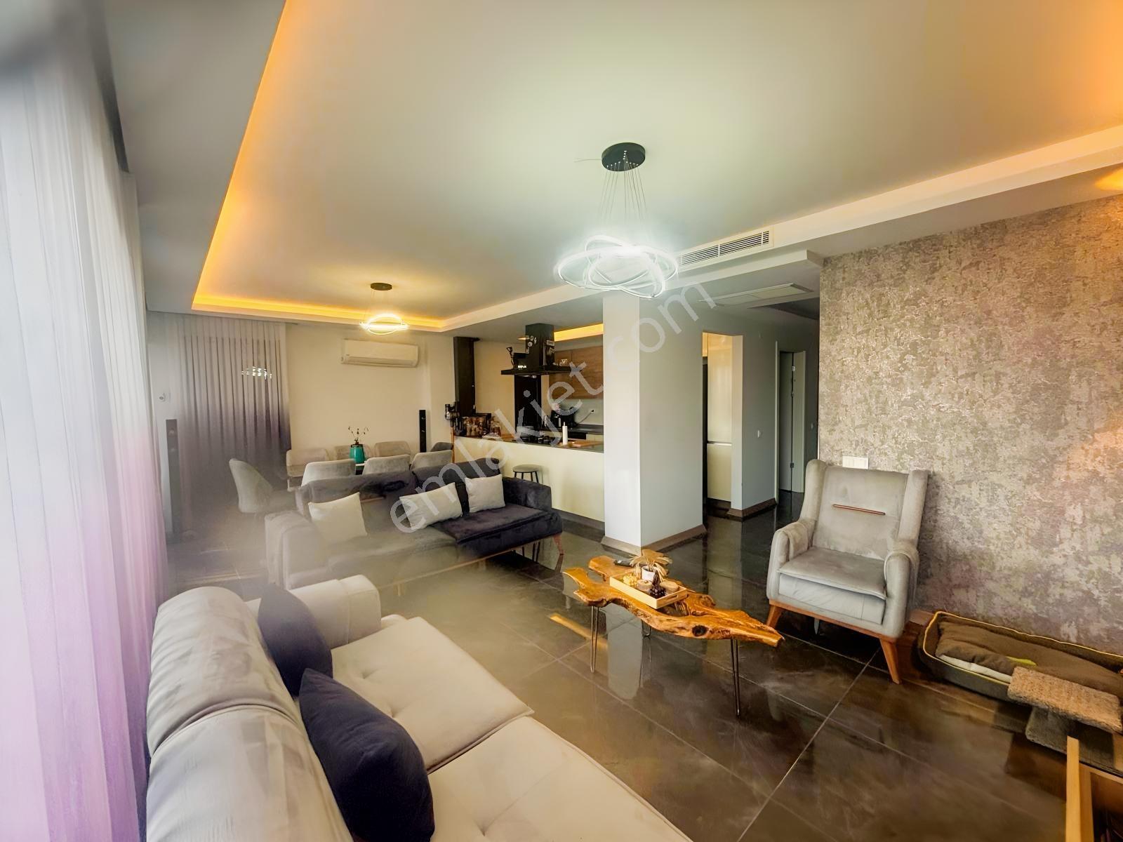Kuşadası Kadınlar Denizi'nde Deniz Manzaralı Müstakil 3+1 Villa — fotoğraf 9