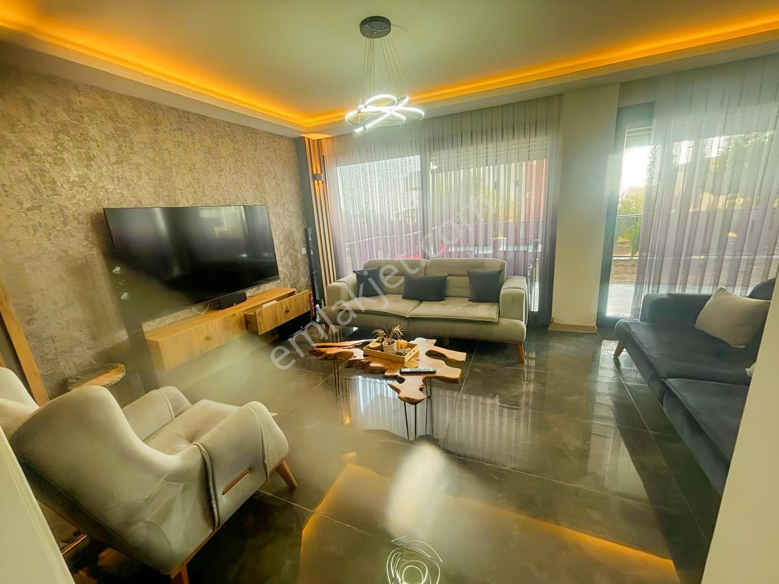 Kuşadası Kadınlar Denizi'nde Deniz Manzaralı Müstakil 3+1 Villa — fotoğraf 10