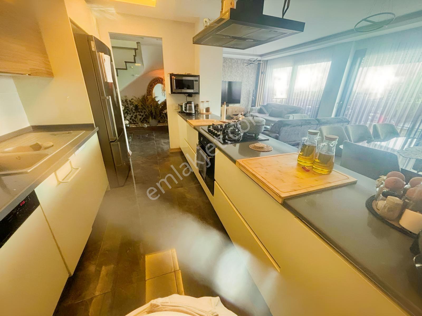 Kuşadası Kadınlar Denizi'nde Deniz Manzaralı Müstakil 3+1 Villa — fotoğraf 11