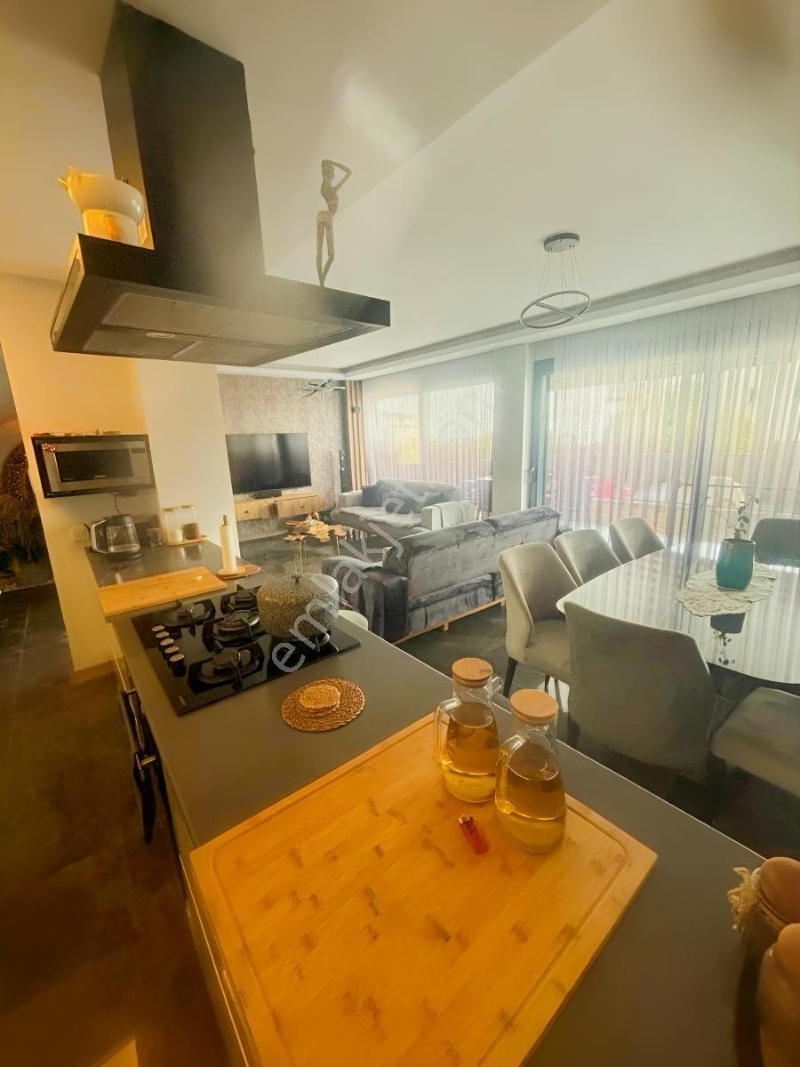 Kuşadası Kadınlar Denizi'nde Deniz Manzaralı Müstakil 3+1 Villa — fotoğraf 13