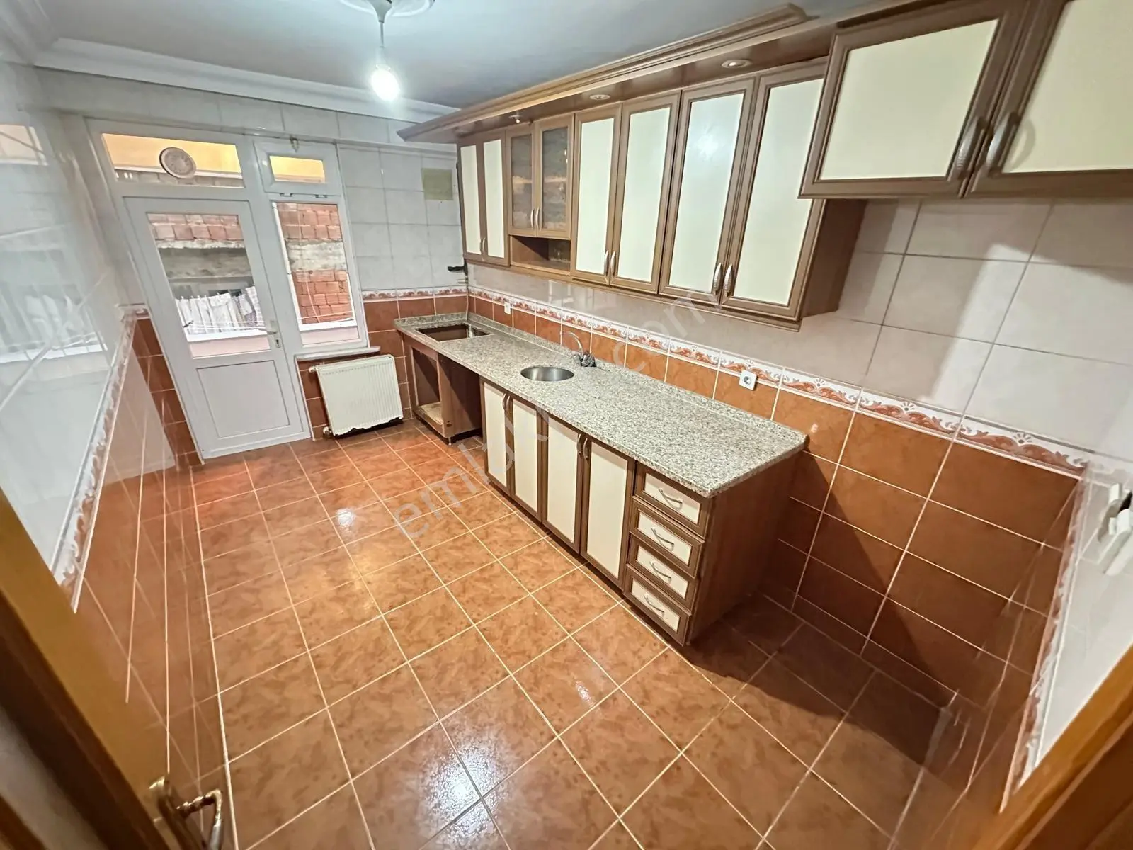 Pusula İnş'tan 50.yıl Mah 2+1 100m2 Katılım Evlerine Uygun Ara Kat — fotoğraf 4