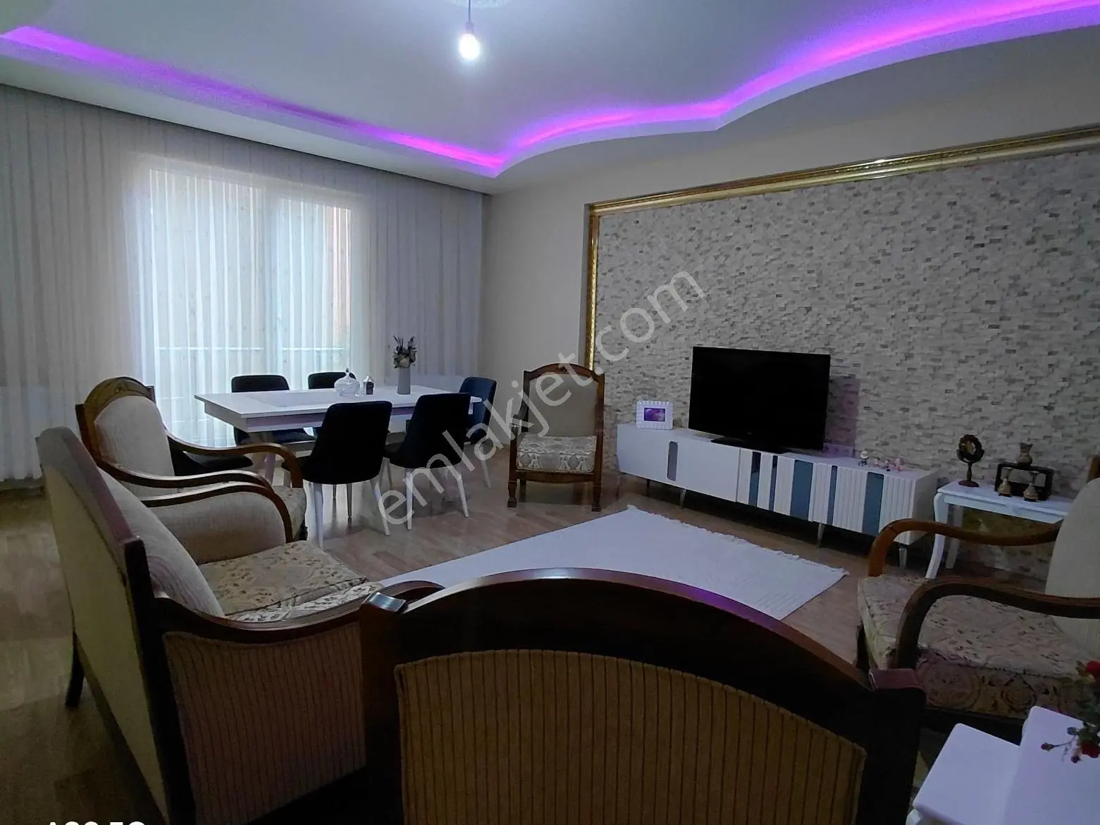 Koç Emlaktan Satılık 3+1 Daire — fotoğraf 2