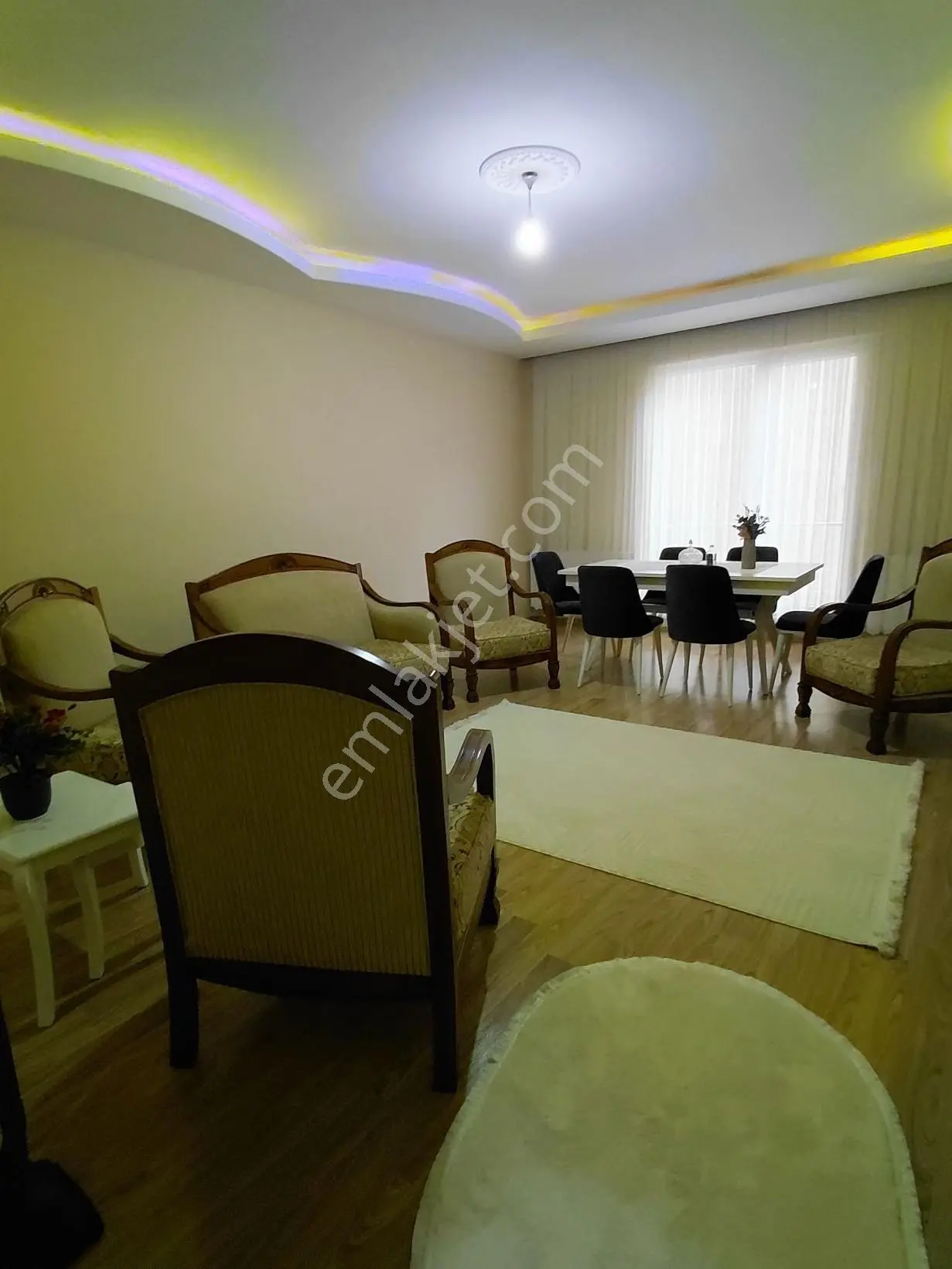 Koç Emlaktan Satılık 3+1 Daire — fotoğraf 3