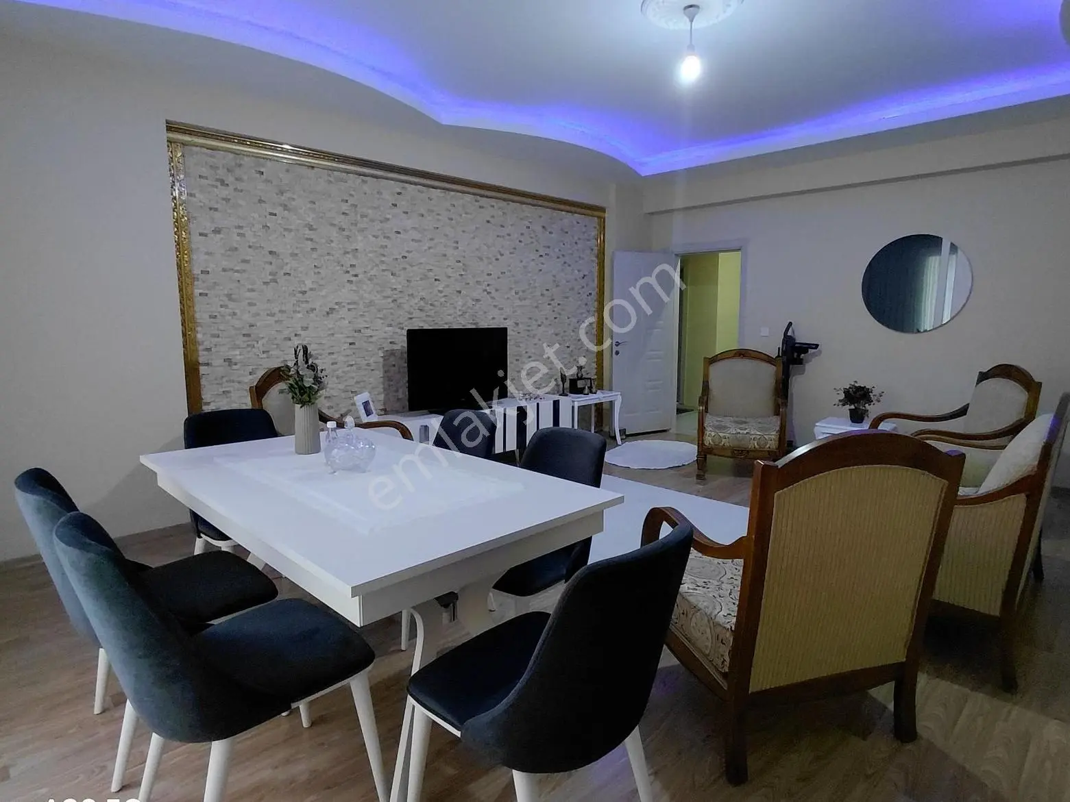 Koç Emlaktan Satılık 3+1 Daire — fotoğraf 4