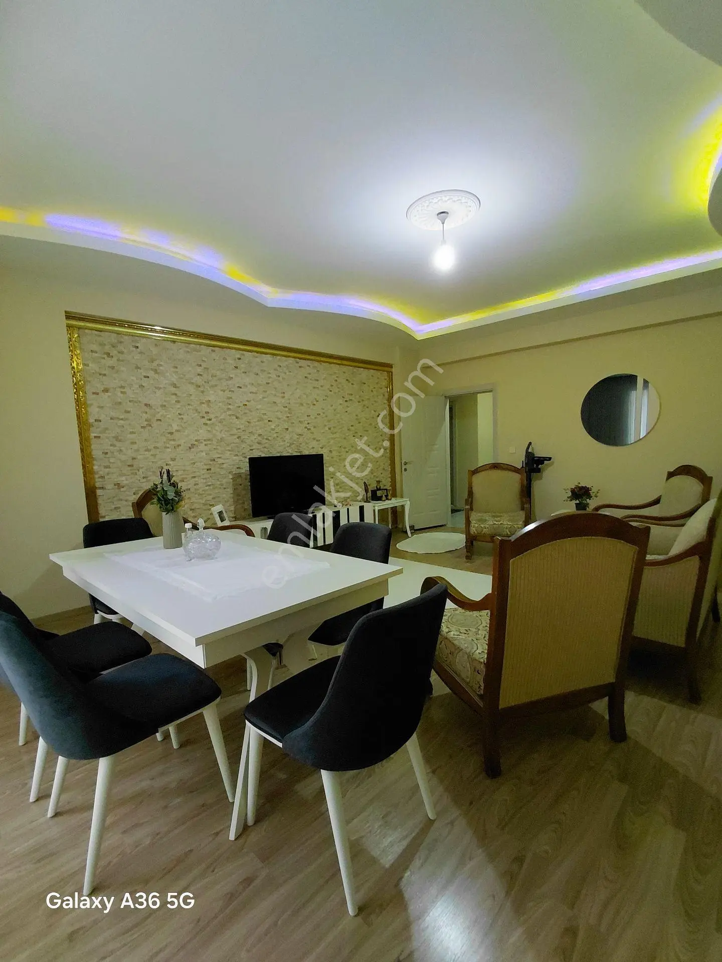 Koç Emlaktan Satılık 3+1 Daire — fotoğraf 7