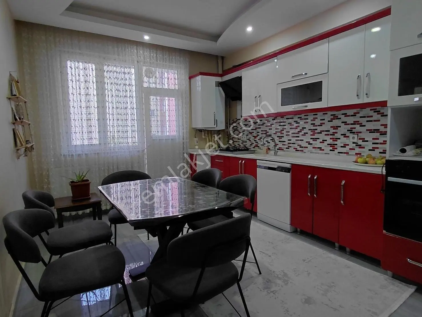 Koç Emlaktan Satılık 3+1 Daire — fotoğraf 10