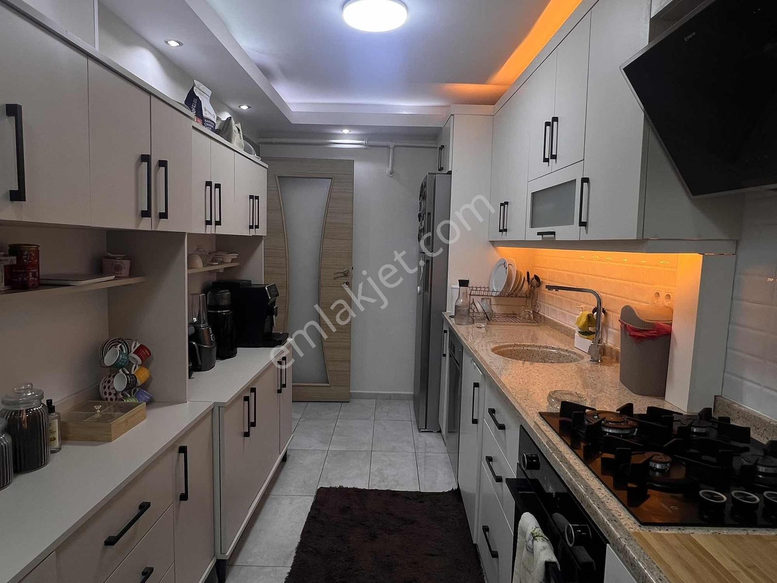 Hatay Noktada Düzlük Konumda 3+1 Yüksek Giriş Ara-kat Satılık — fotoğraf 3