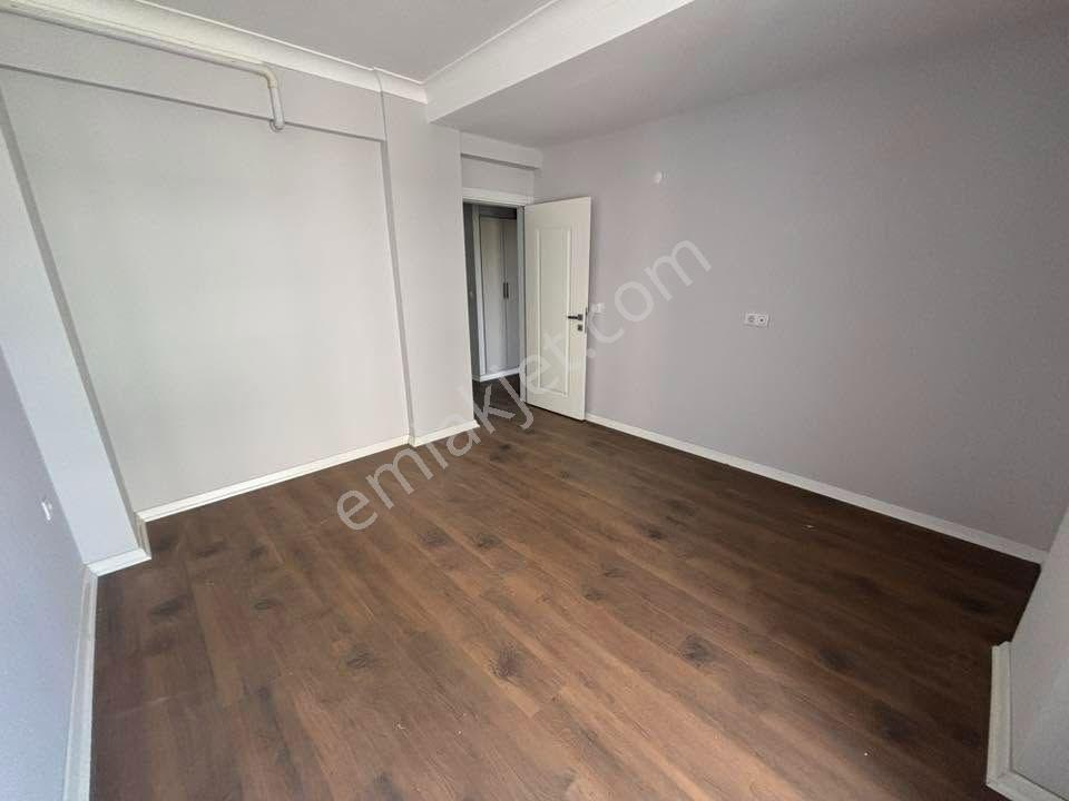 Tc Emlaktan Satılık Sıfır Site İçersinde ! — fotoğraf 14