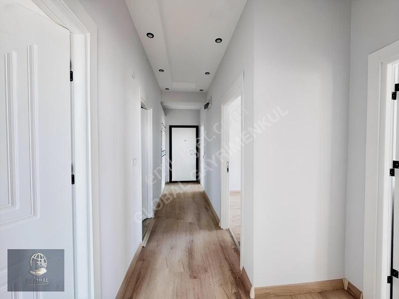 Çorlu Çobançeşme Bulvarcephe Sıfır E.banyolu 3+1 — fotoğraf 3