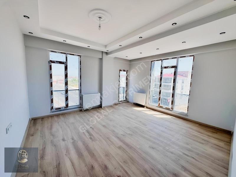Çorlu Çobançeşme Bulvarcephe Sıfır E.banyolu 3+1 — fotoğraf 4