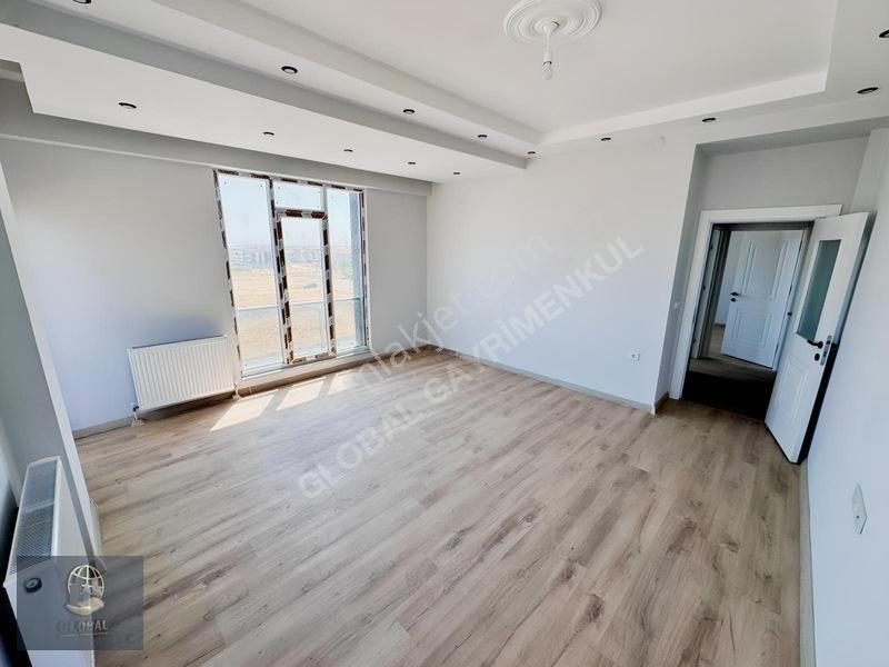 Çorlu Çobançeşme Bulvarcephe Sıfır E.banyolu 3+1 — fotoğraf 7
