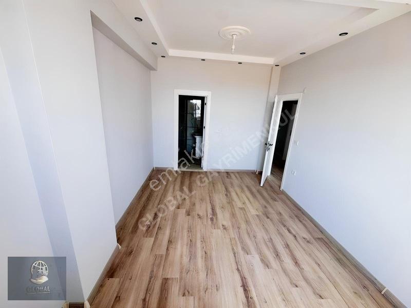 Çorlu Çobançeşme Bulvarcephe Sıfır E.banyolu 3+1 — fotoğraf 13