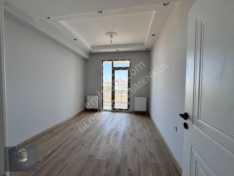 Çorlu Çobançeşme Bulvarcephe Sıfır E.banyolu 3+1 — fotoğraf 16