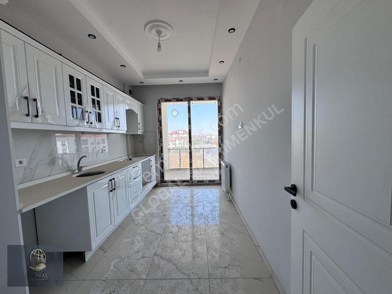 Çorlu Çobançeşme Bulvarcephe Sıfır E.banyolu 3+1 — fotoğraf 25