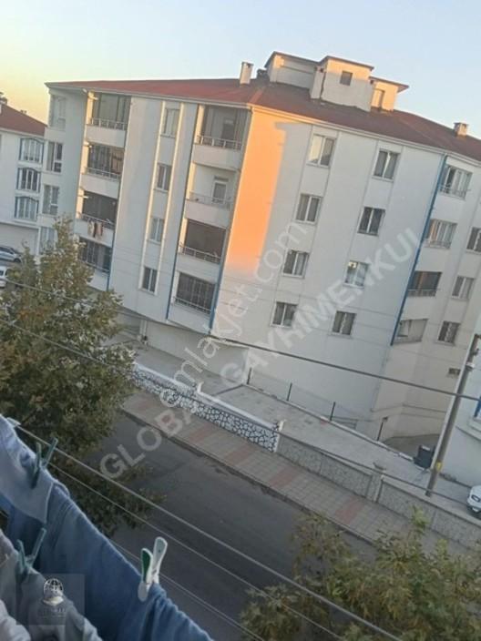 Hatıp Mahallesı Sarılar Yolu Uzerı Cadde Cephelı 2+1 Satılık — fotoğraf 24