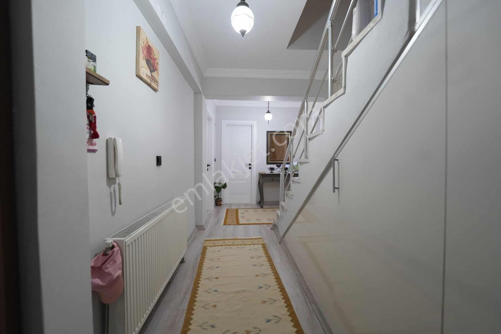 Arifiye Arifbey Mahallesinde Satılık 4+1 Dubleks Daire — fotoğraf 4
