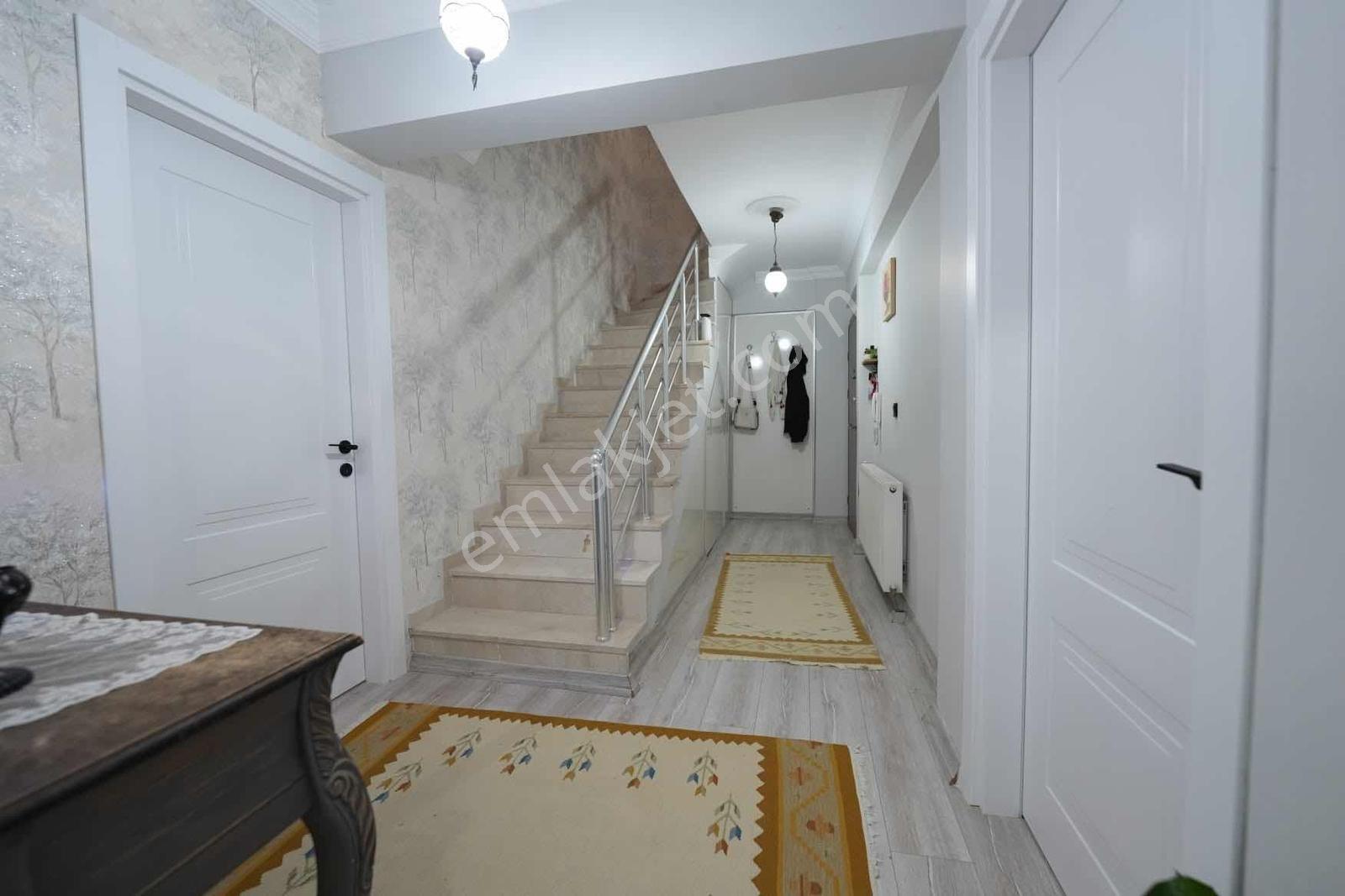 Arifiye Arifbey Mahallesinde Satılık 4+1 Dubleks Daire — fotoğraf 5