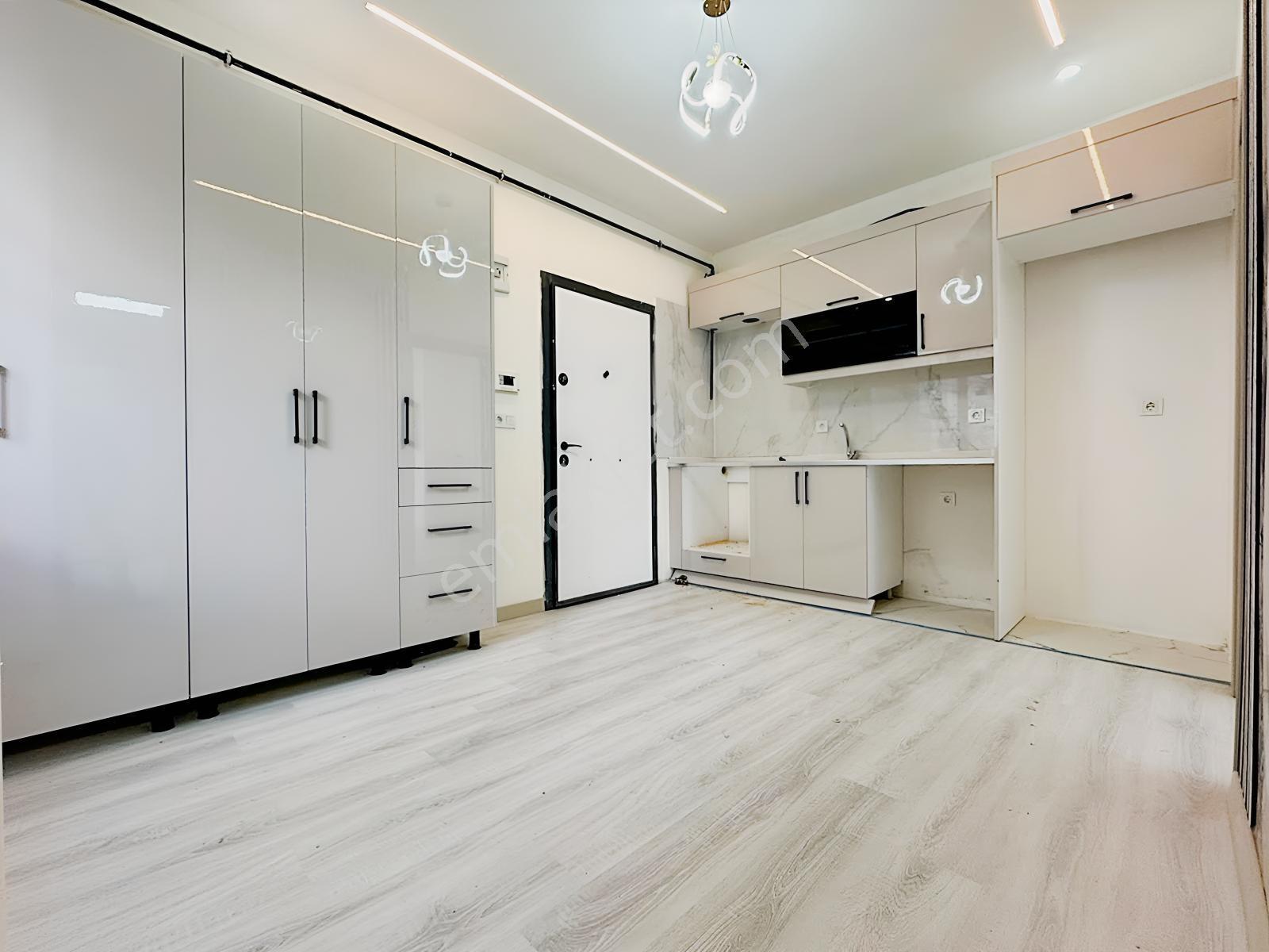 Az-er Yapıdan Bahçelievler Merkez'de Teraslı 1+1 Satılık Daire!! — fotoğraf 2